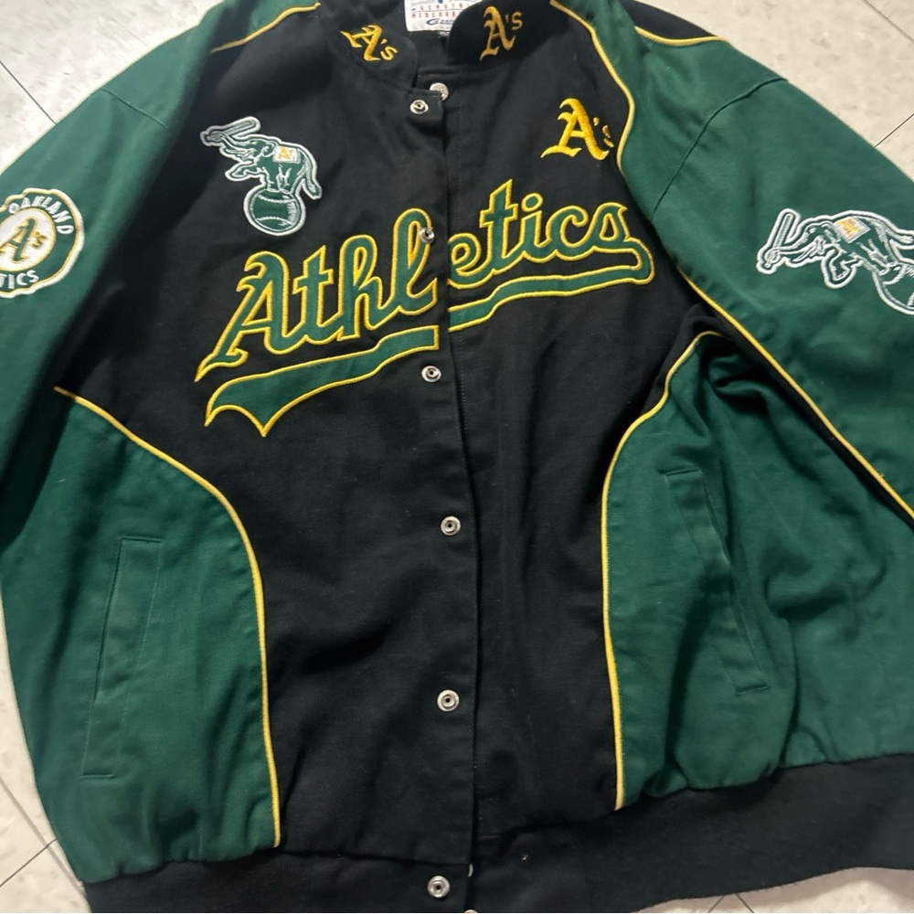 Genuine Merchandise Oakland A's Green and Black Varsity Bomber Jacket - Picture 6 of 13
